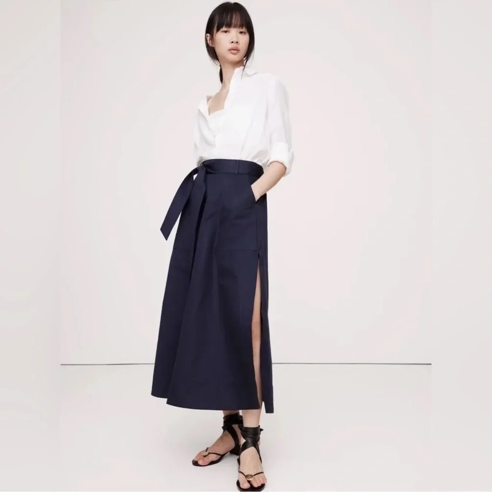 NWT! Banana Republic Cotton Sateen Side-Slit Maxi Skirt Navy Blue 🫟